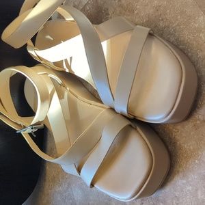 American eagle sandals